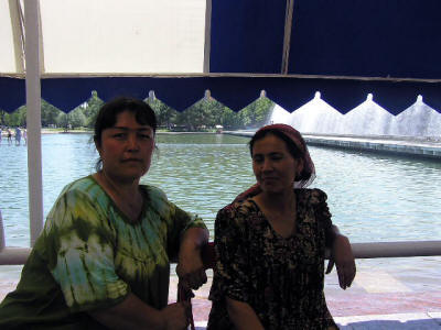 donne uzbeke in Tashkent