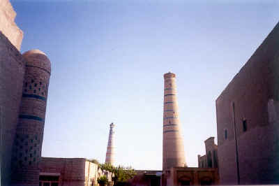 8khiva.jpg (49407 byte)