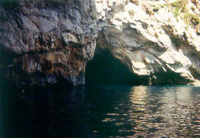 14grotta.jpg (58878 byte)