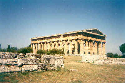 1paestum.jpg (51802 byte)