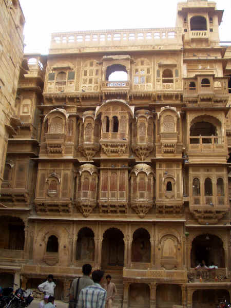 jaisalmerP1010190.jpg (292733 byte)